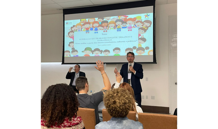 Diretor da Faculdade Palotina participa de painel em seminário estadual sobre desenvolvimento social