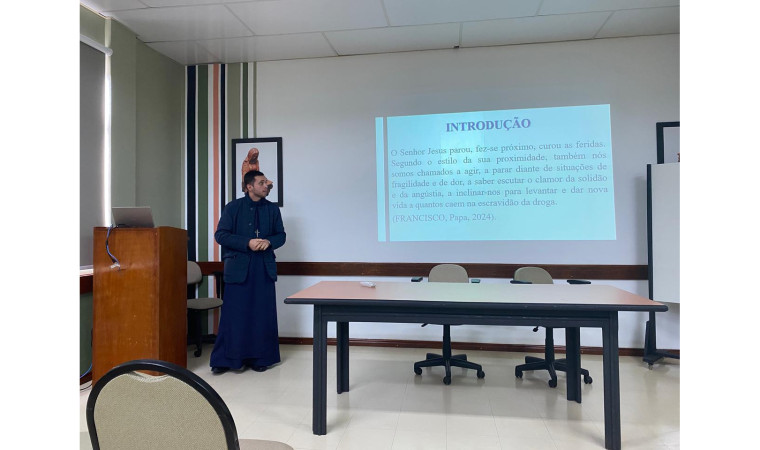 Teologia encerra semestre com apresentações de TCCs e relatórios de estágio pastoral