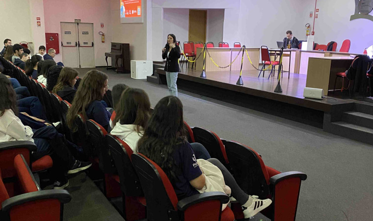 FAPAS promove Júri Simulado e aproxima estudantes do universo jurídico