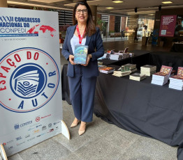 Docente de Direito da FAPAS participa do lançamento de obra sobre Governança Climática no CONPEDI 2025