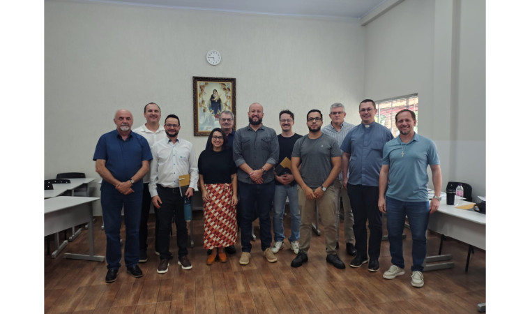 FAPAS realiza reuniões de preparação para o início da Faculdade Palotina em Cascavel (PR)