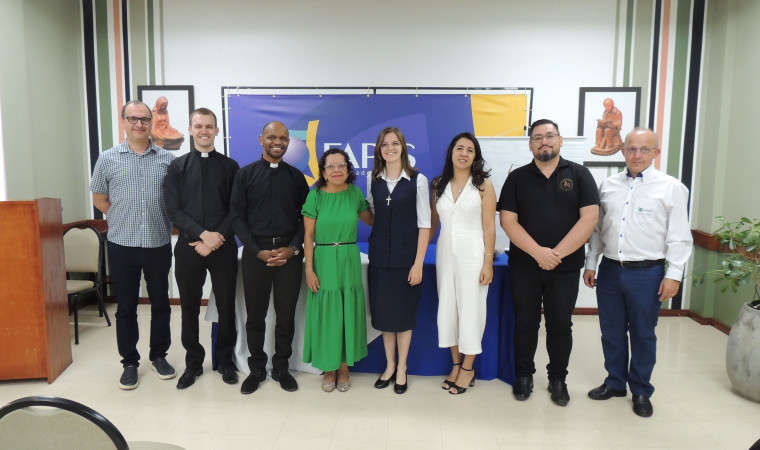 Formatura de Gabinete marca a conclusão da 17ª Turma de Teologia da FAPAS