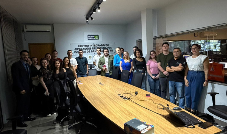 Acadêmicos de Direito da FAPAS realizam visita técnica ao CIOSP em Santa Maria